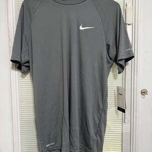Nike Swim Shirt Men's medium Crew Neck Short Sleeve Dri-Fit UPF 40+